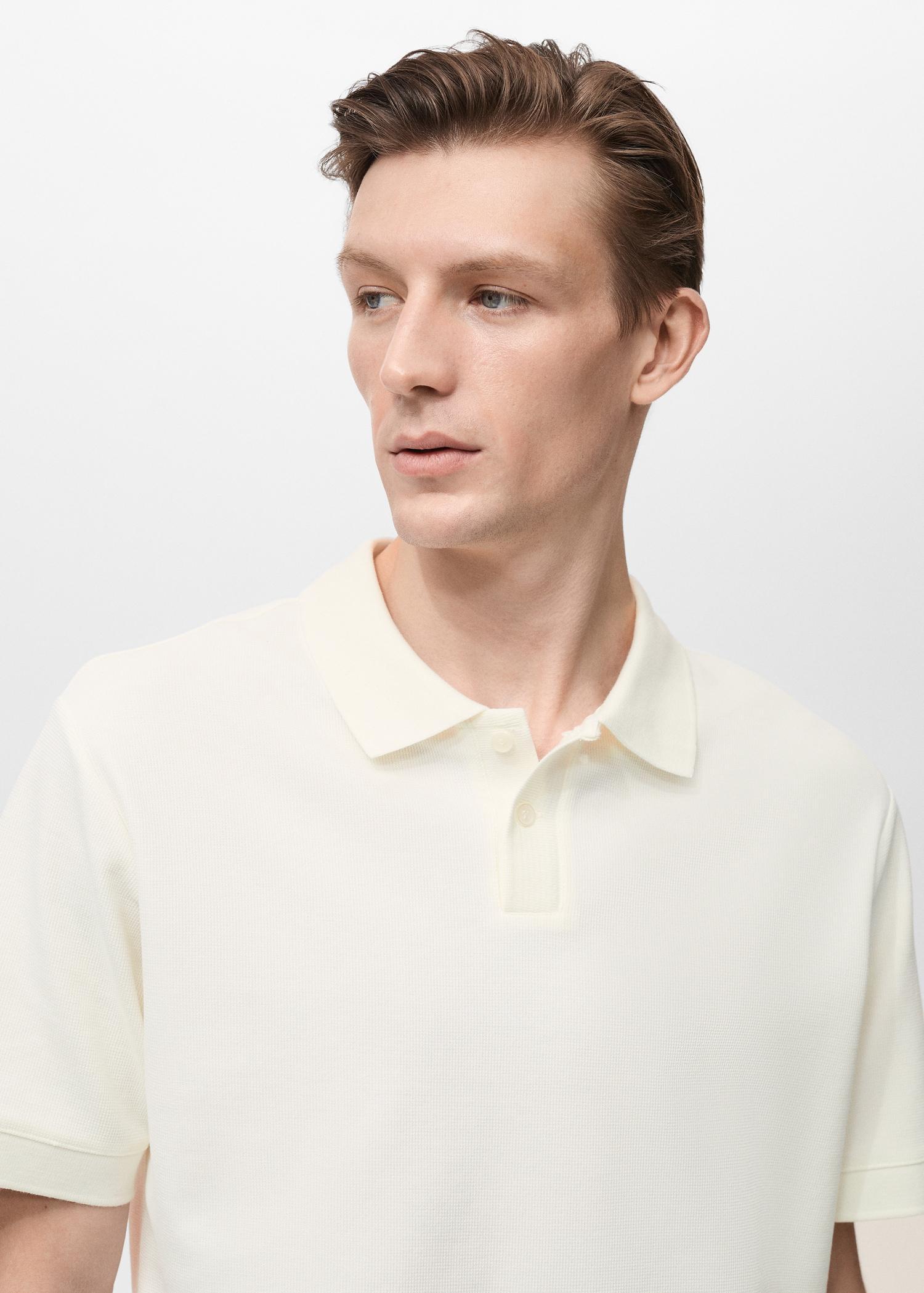 Structured knitted polo shirt - Men | MANGO USA Product Image