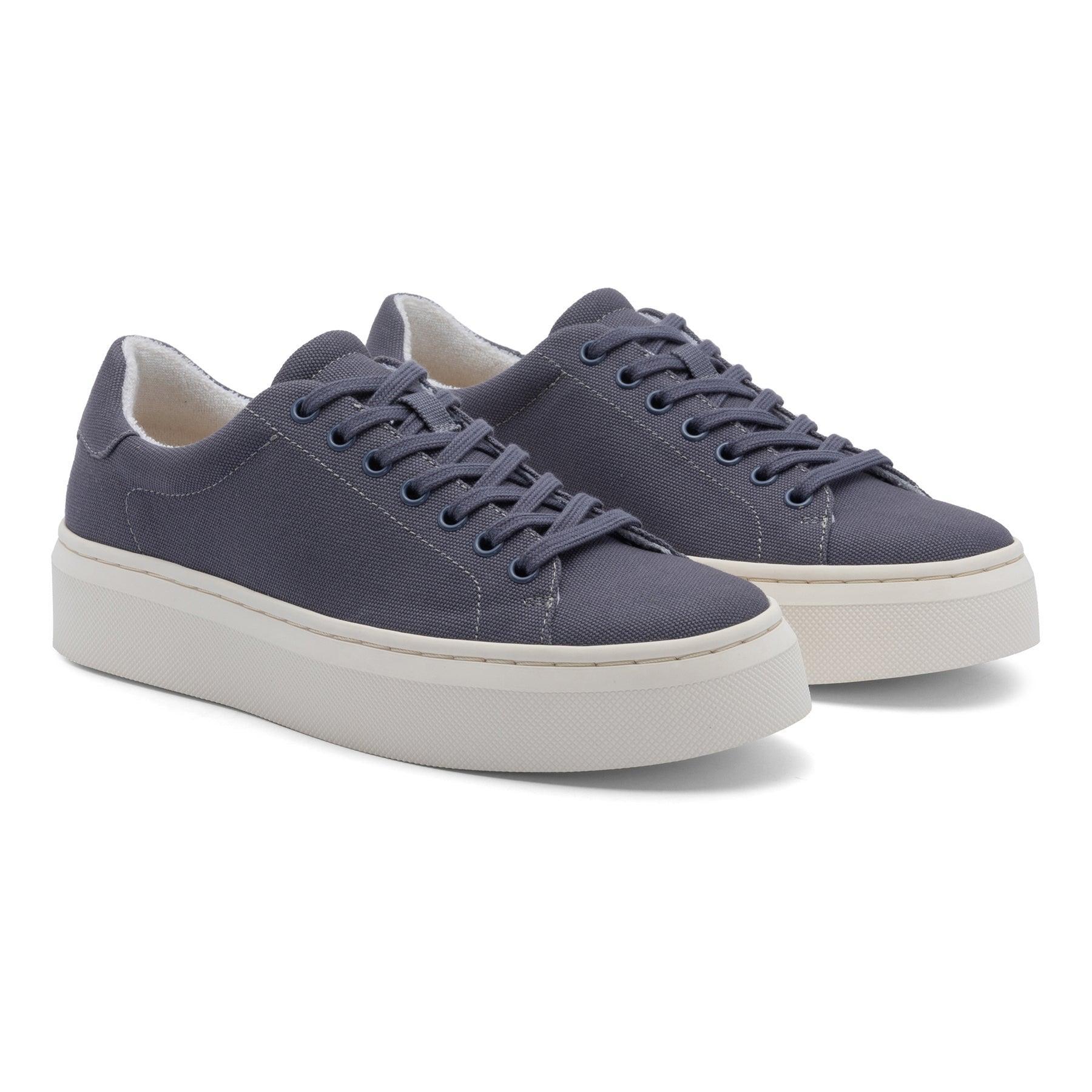 Jumpstreet Sneaker Female Product Image