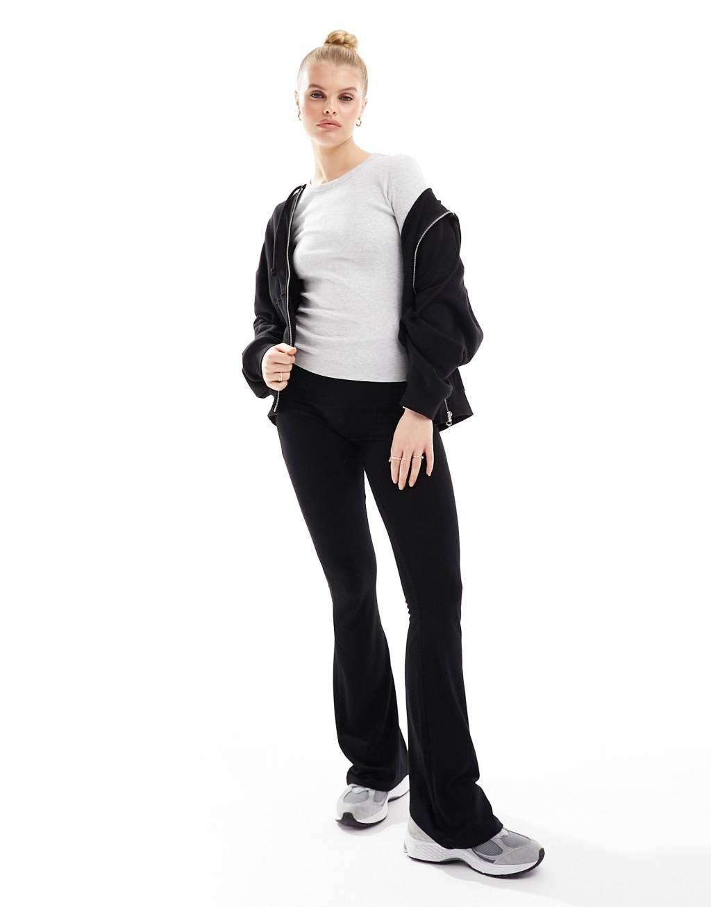 Vero Moda fine ribbed long sleeve top Product Image