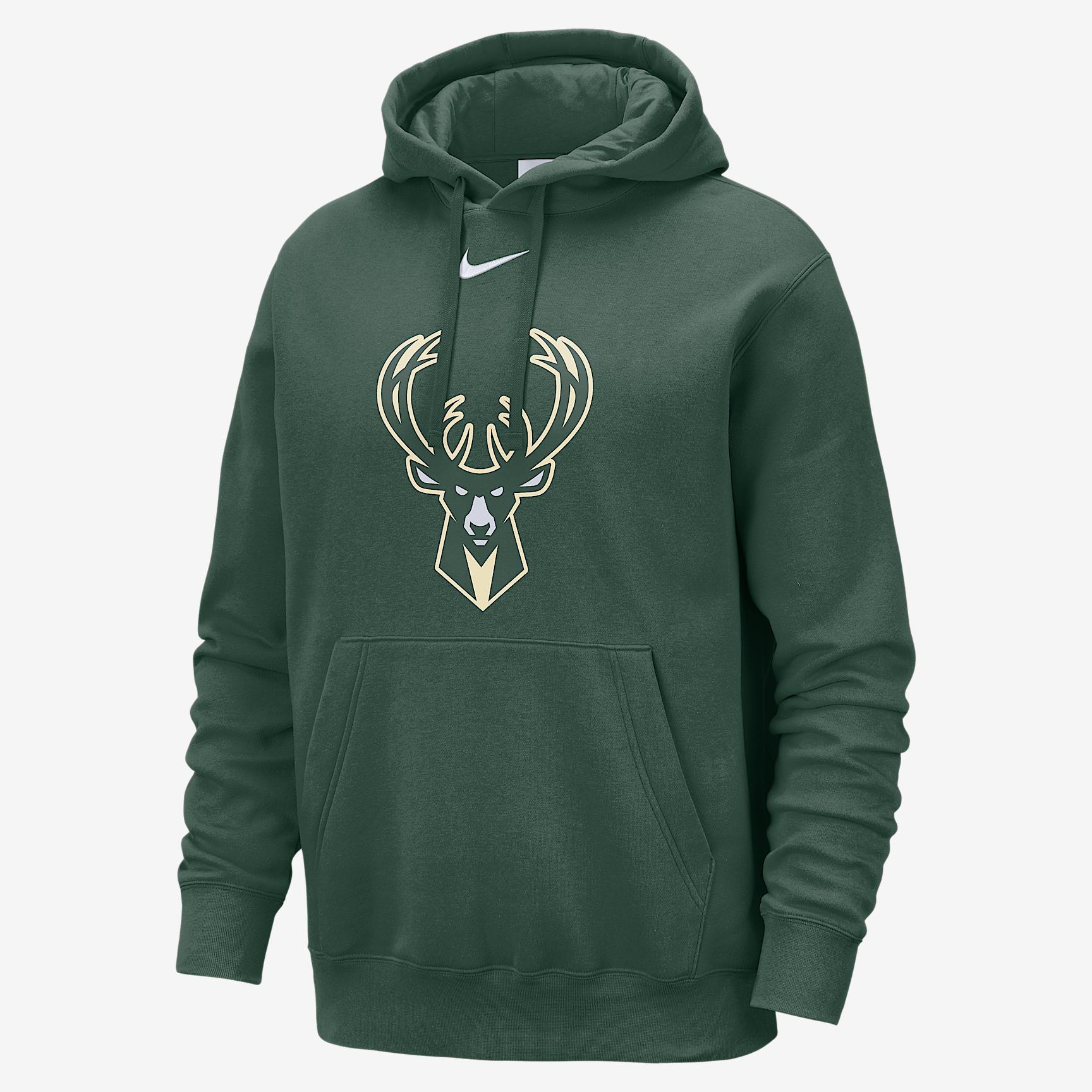 Milwaukee Bucks Club Men's Nike NBA Pullover Hoodie Product Image