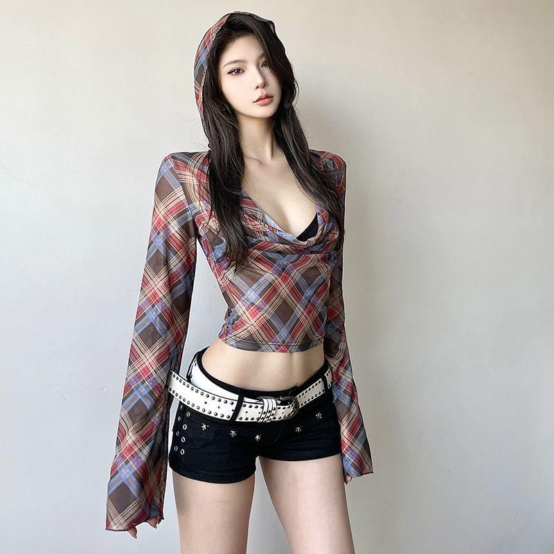 Flared-Sleeve Cowl Neck Plaid Cropped T-Shirt Product Image