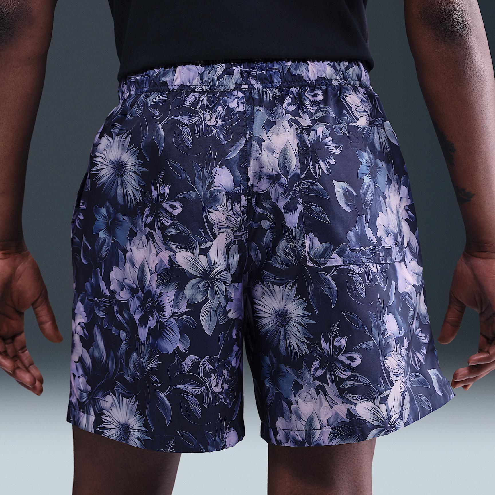 Nike Men's Club Flow Shorts Product Image