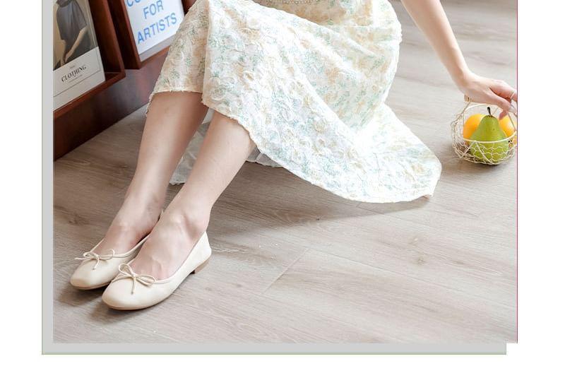 Short-Sleeve Floral Midi A-Line Dress Product Image