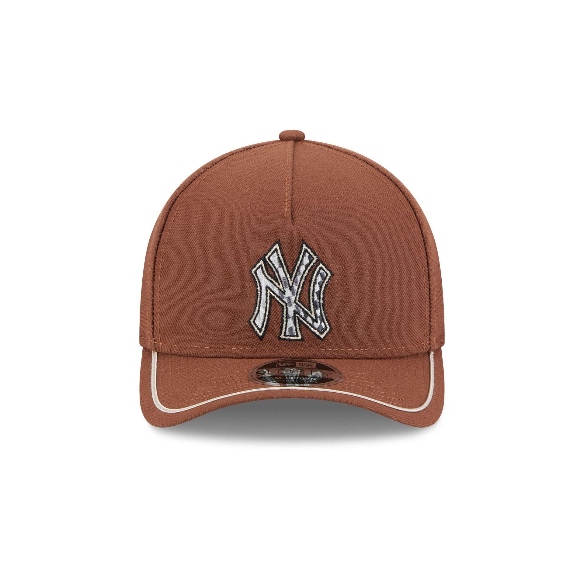 New York Yankees Motorsport 9FORTY M-Crown A-Frame Snapback Hat Male Product Image