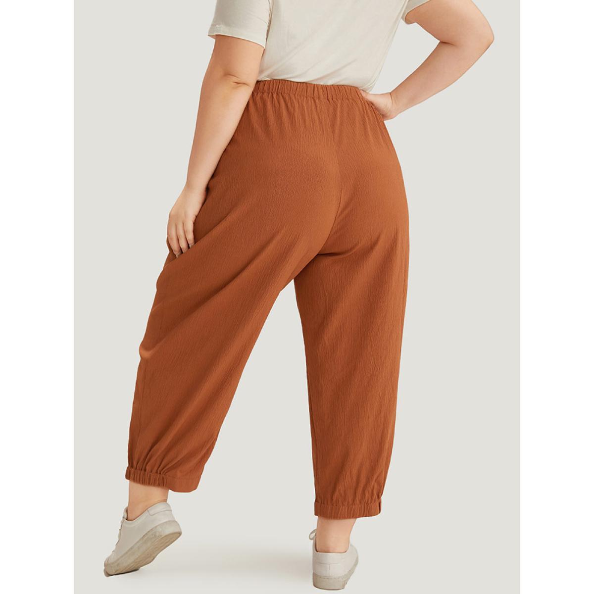 Plus Size Plain Texture Pocket Elastic Waist Gathered Pants Women Chocolate Casual High Rise Dailywear Pants BloomChic 28/5X Product Image