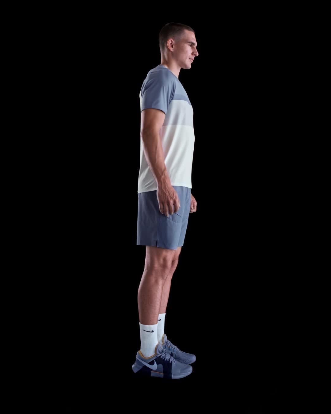 NikeCourt Advantage Men's Tennis Top Product Image