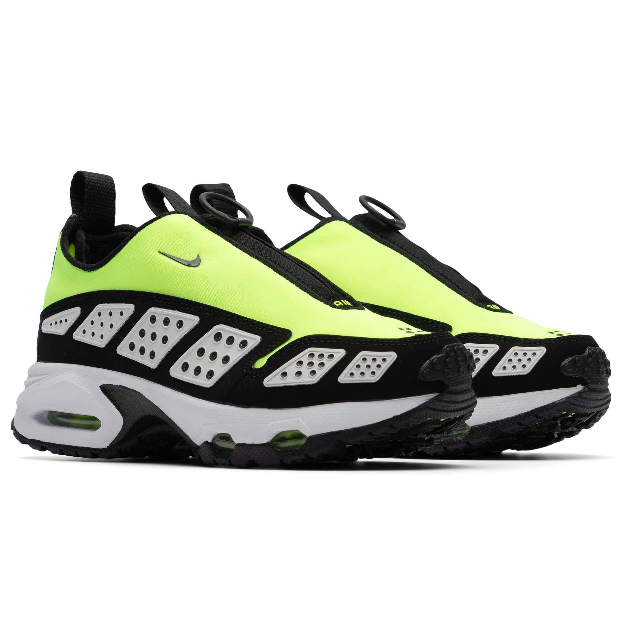 WOMEN'S AIR MAX SNDR Product Image