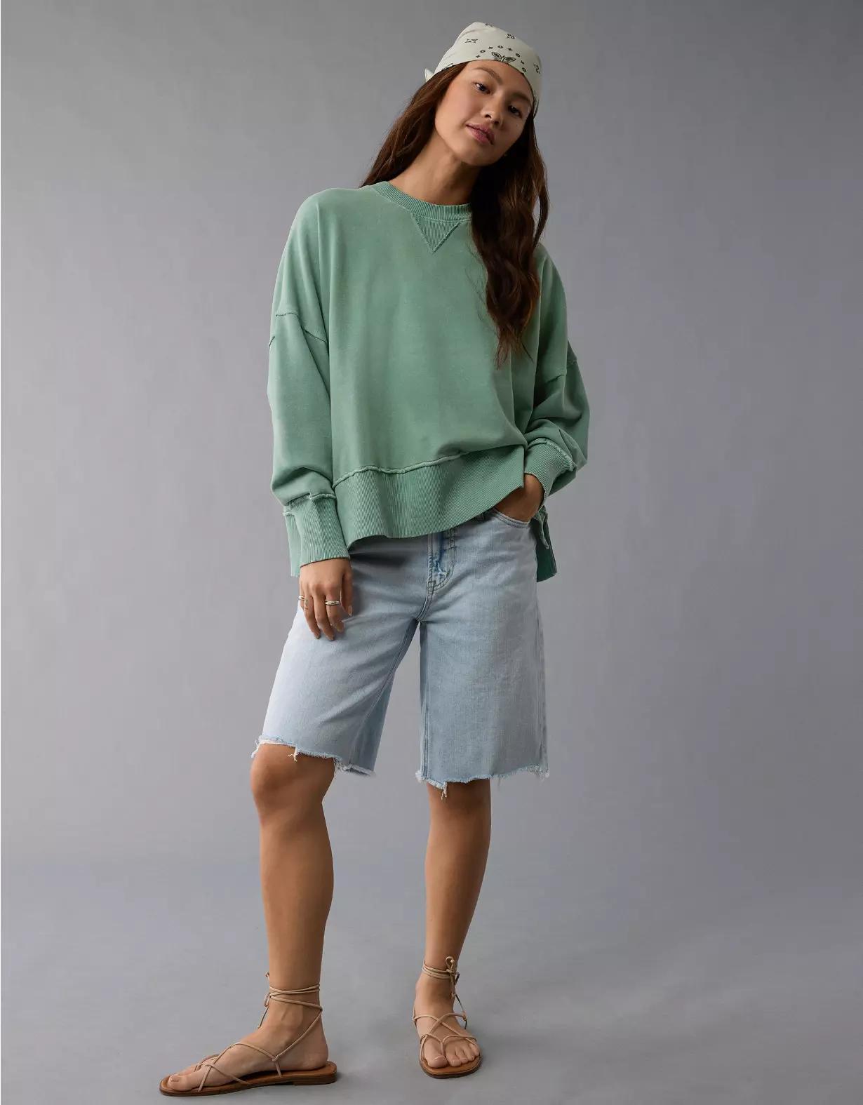 AE Big Hug Crew Neck Sweatshirt Product Image