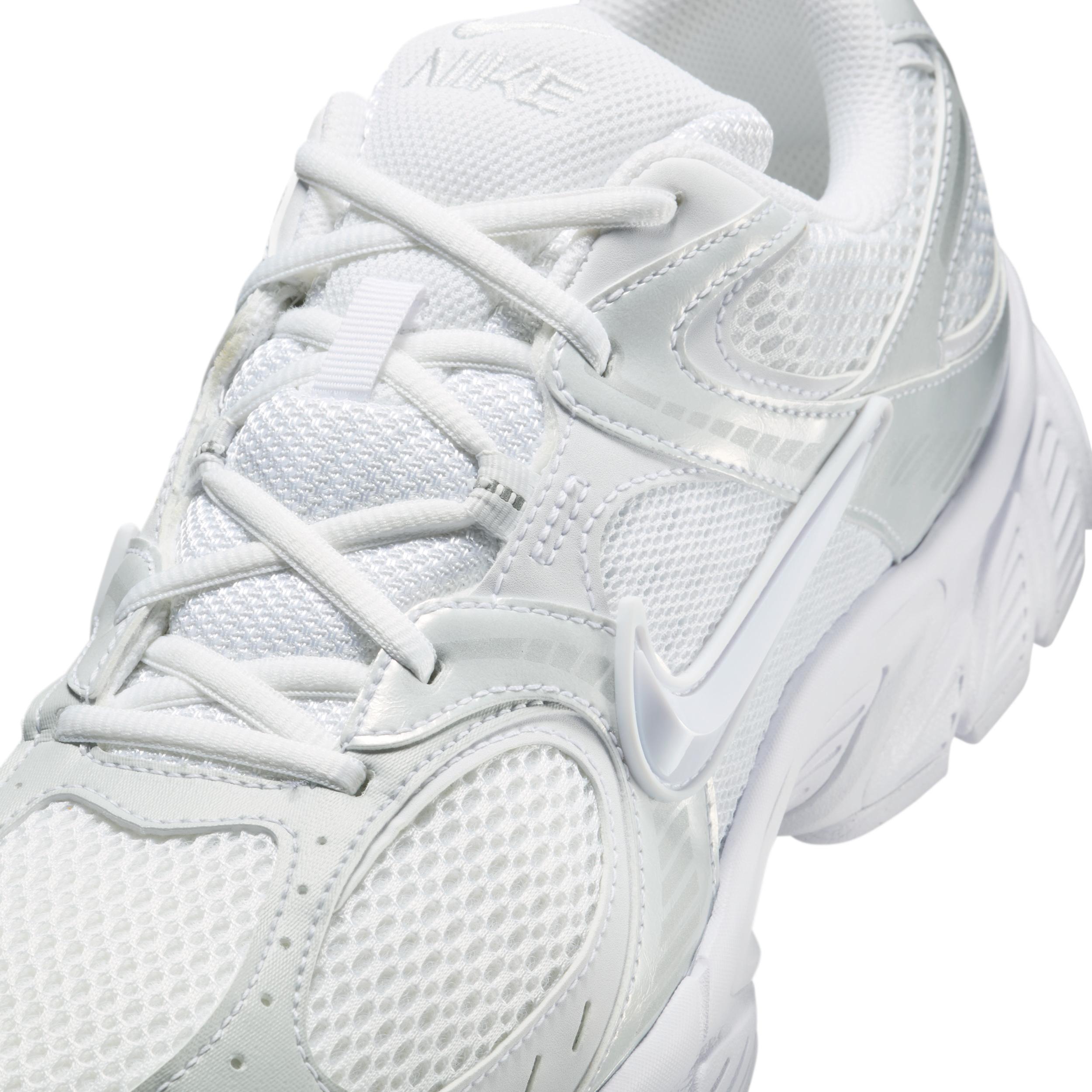 Nike Men's V5 RNR Shoes Product Image
