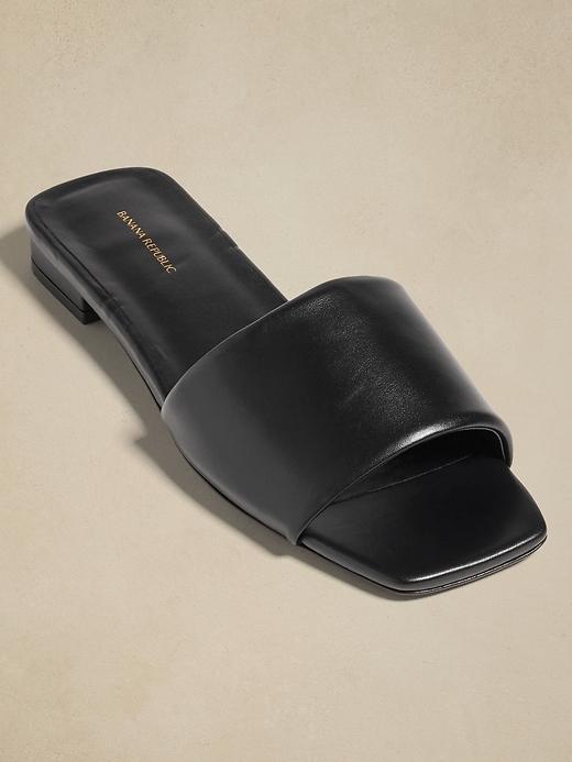 Lucca Leather Slide Sandal Product Image