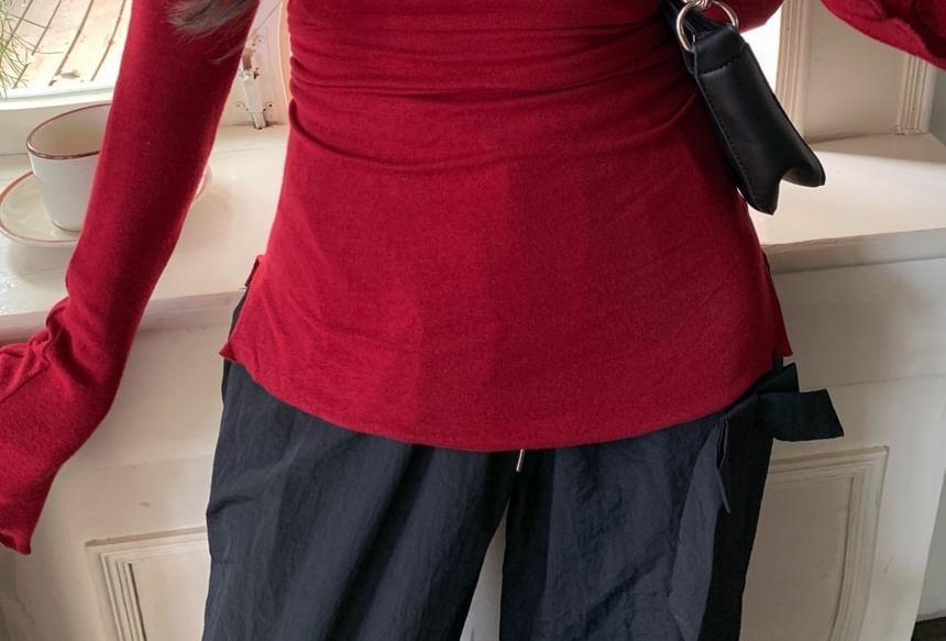 Long Sleeve Scoop Neck Plain Tee Product Image
