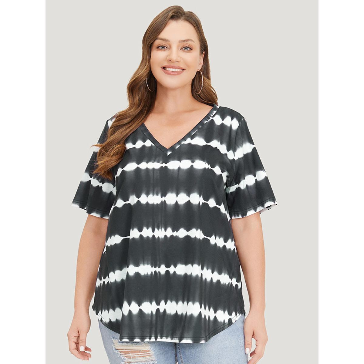 Plus Size Striped Tie Dye Curved Hem T-shirt Black Women Casual Arc Hem Ombre V-neck Dailywear T-shirts BloomChic 26/4X Product Image