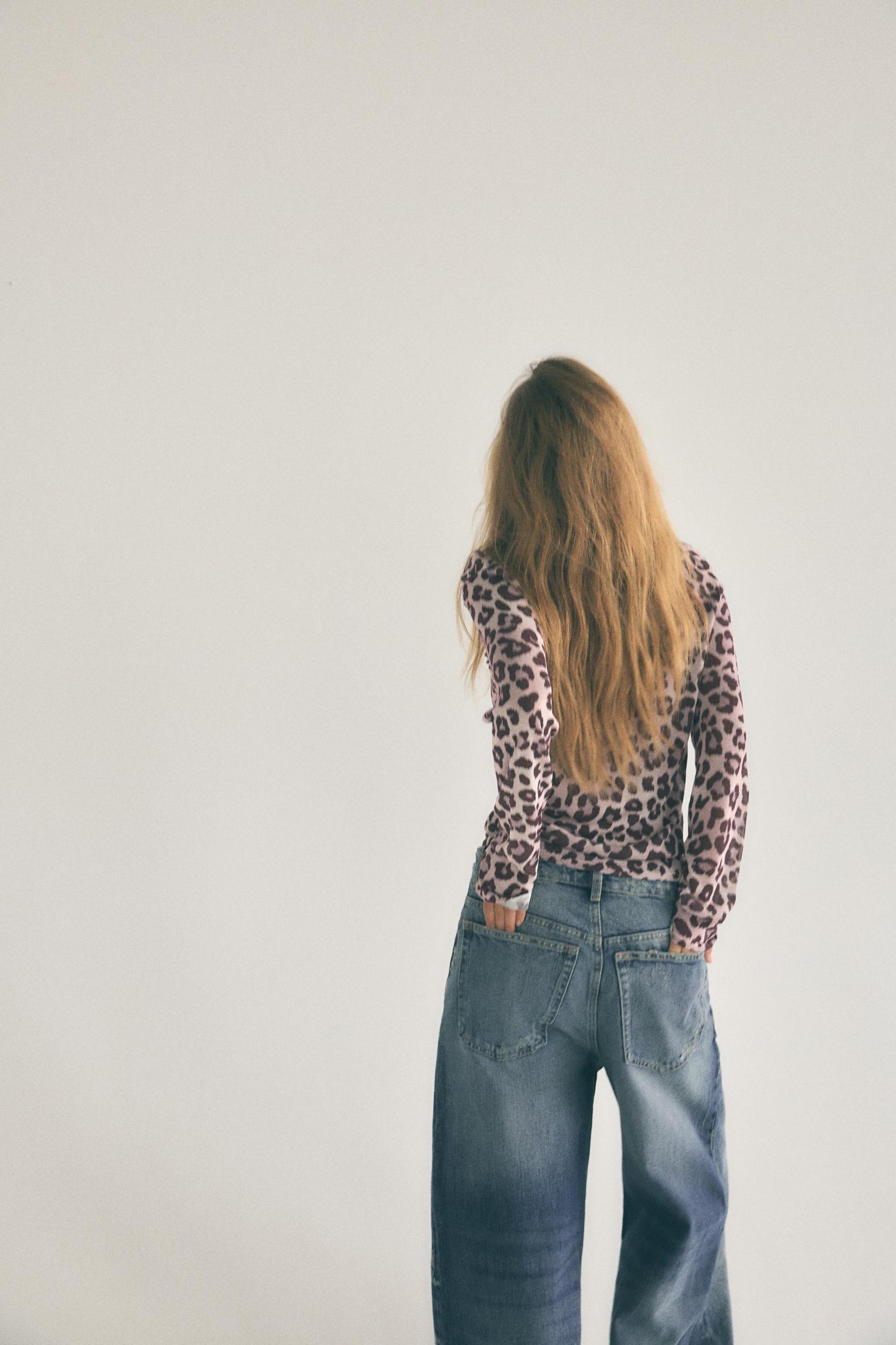 FINE KNIT ANIMAL PRINT JACQUARD TOP Product Image