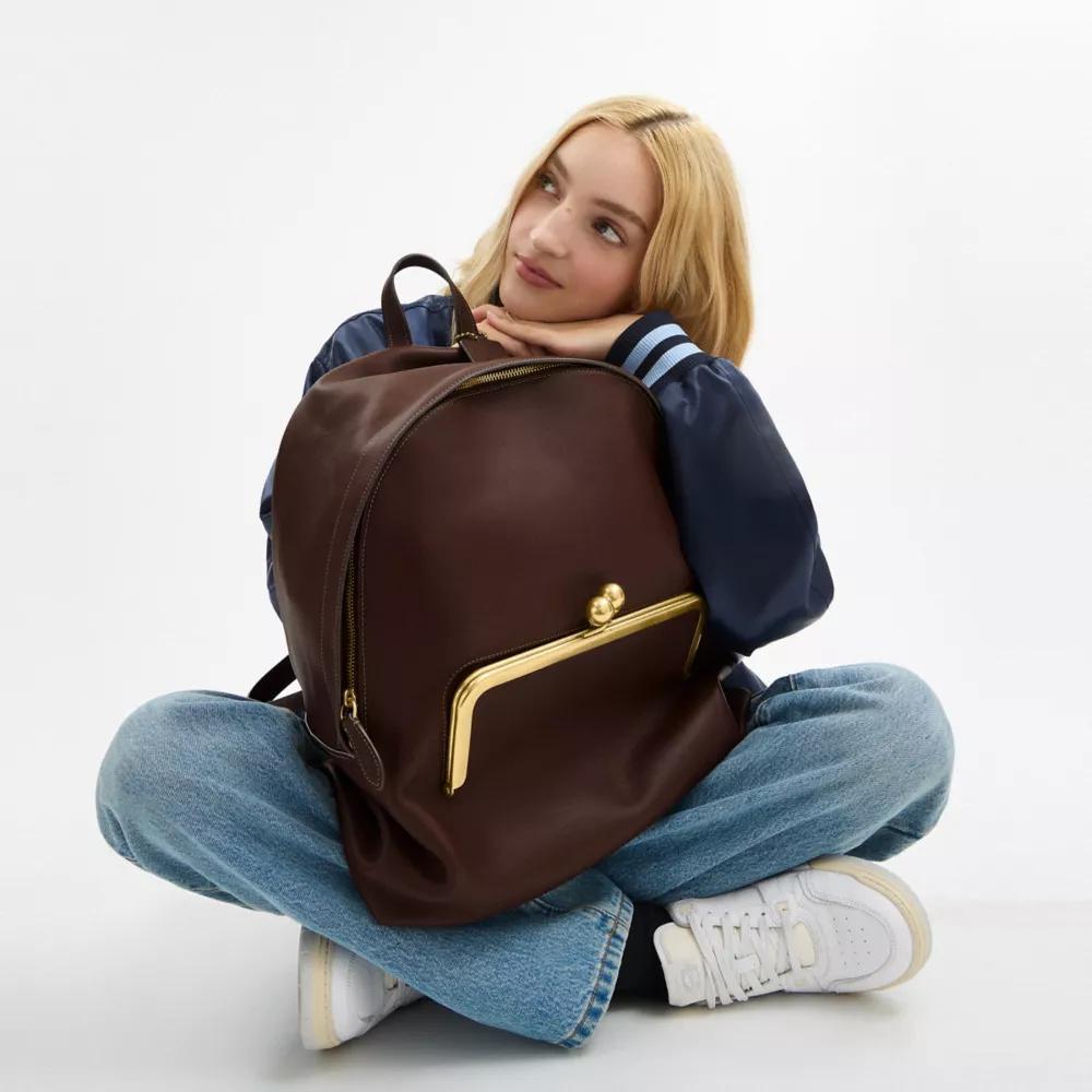 Kisslock Frame Backpack Product Image