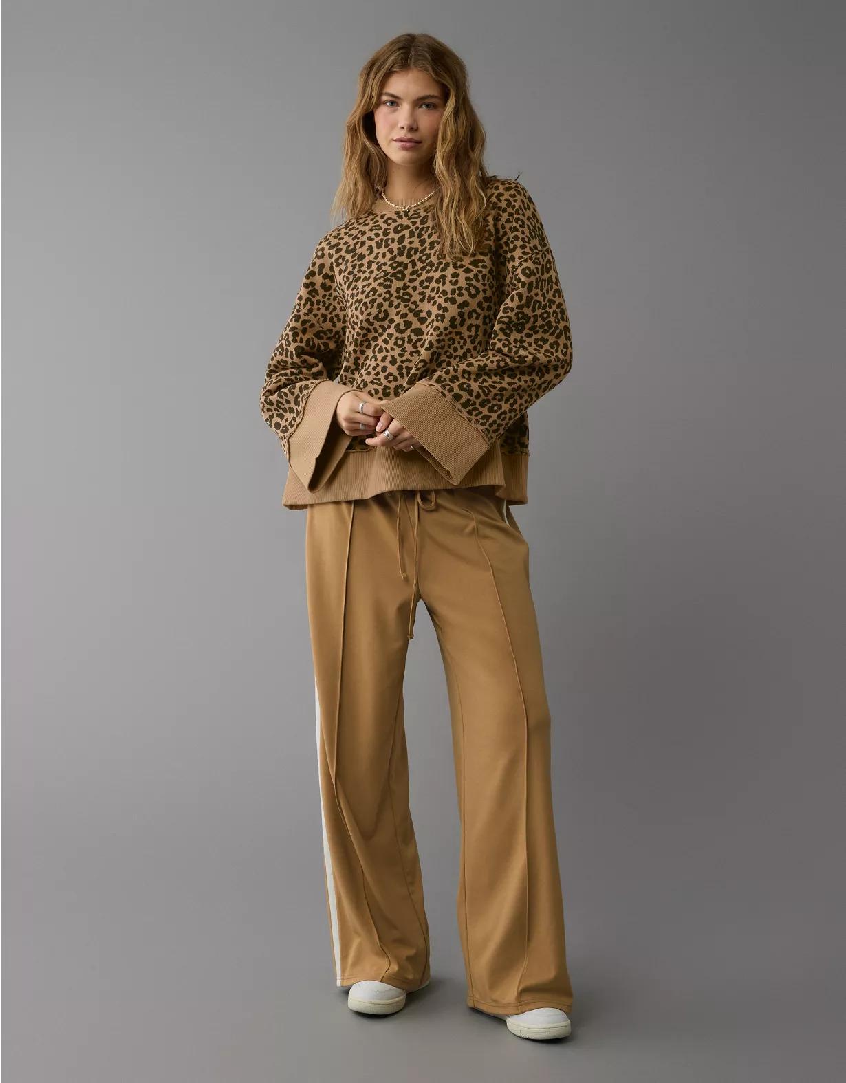 AE Relaxed Wide Sleeve Sweatshirt Product Image