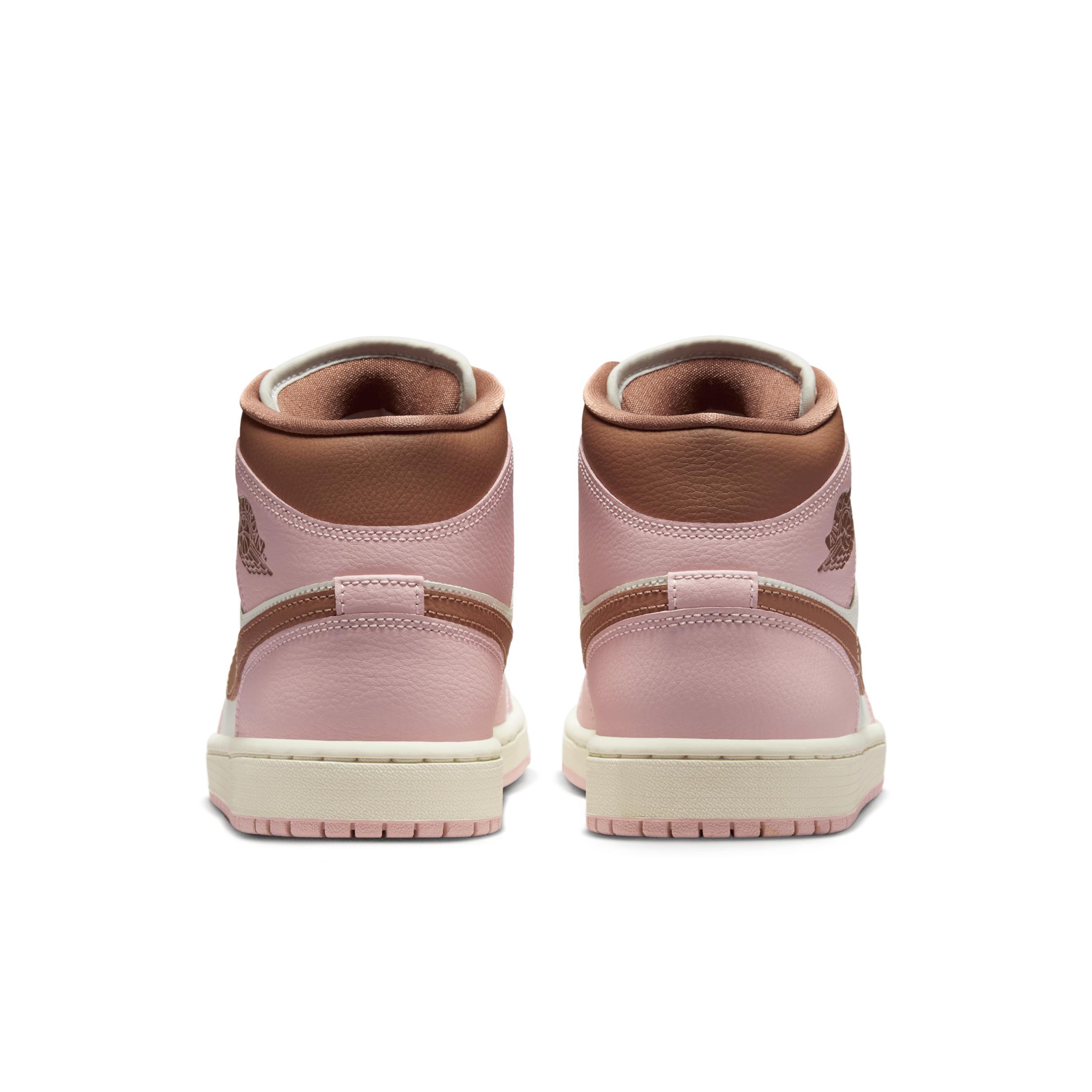 Women's Air Jordan 1 Mid Shoes Product Image