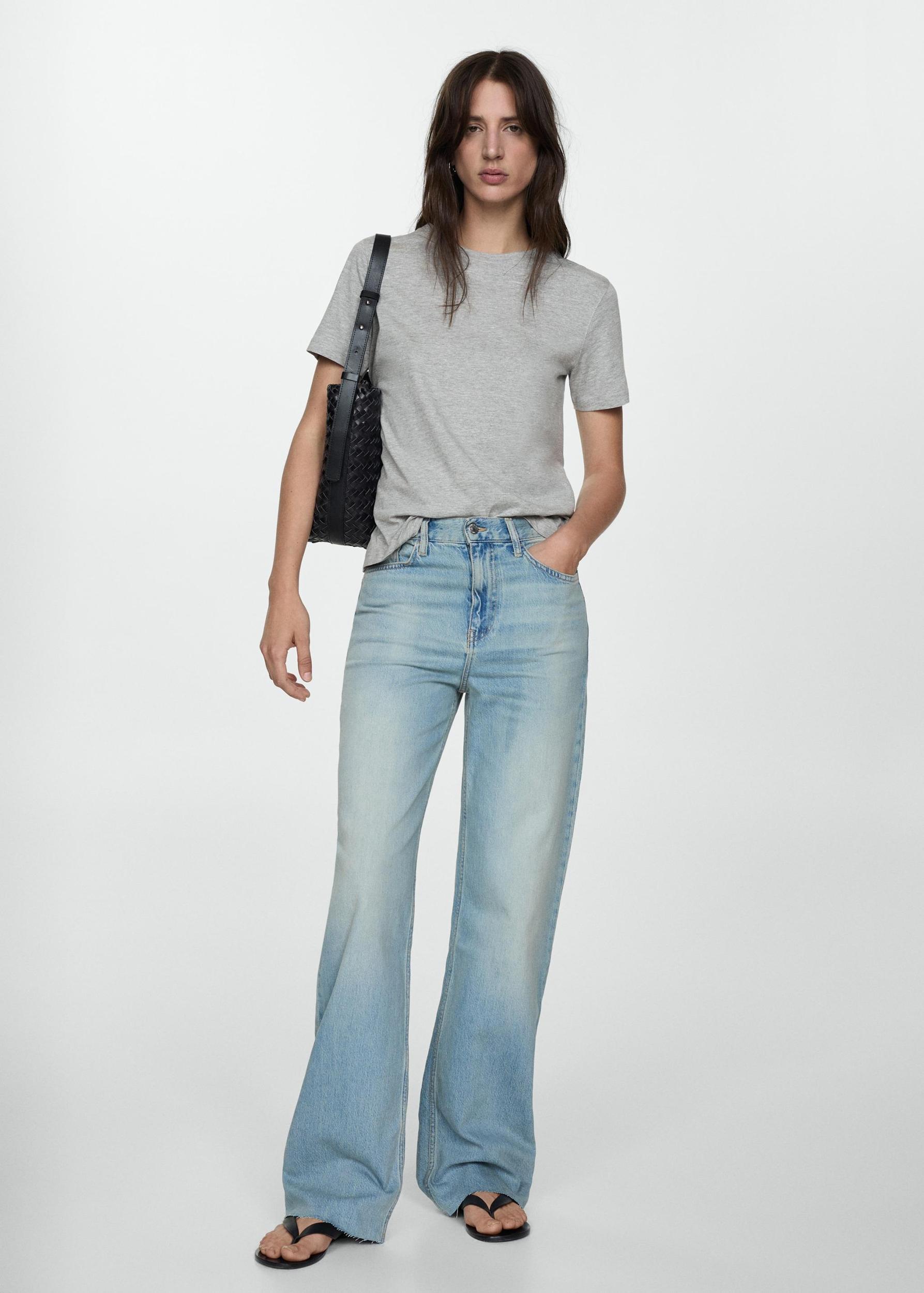 Short-sleeved cotton t-shirt - Women | MANGO USA Product Image