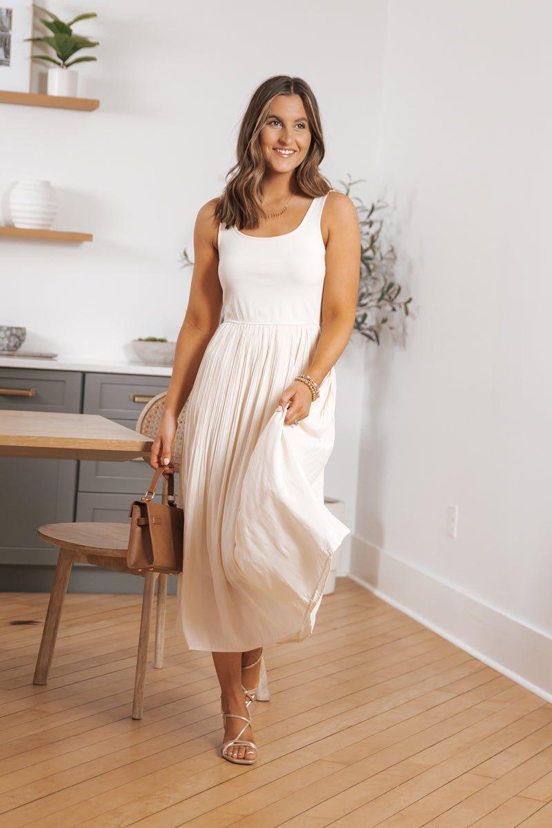 Scoop Neck Pleated Skirt Midi Tank Dress Female Product Image