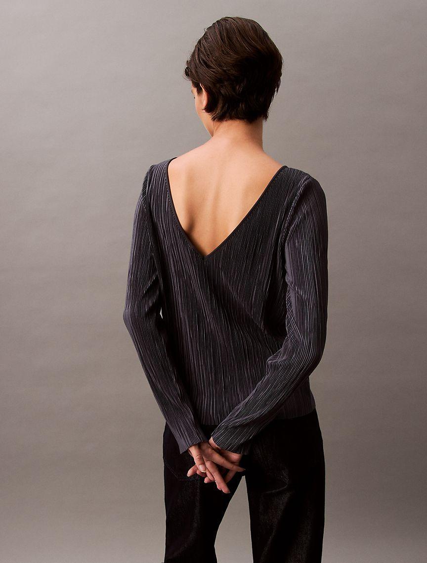 Plisse Low Back Slim T-Shirt Product Image