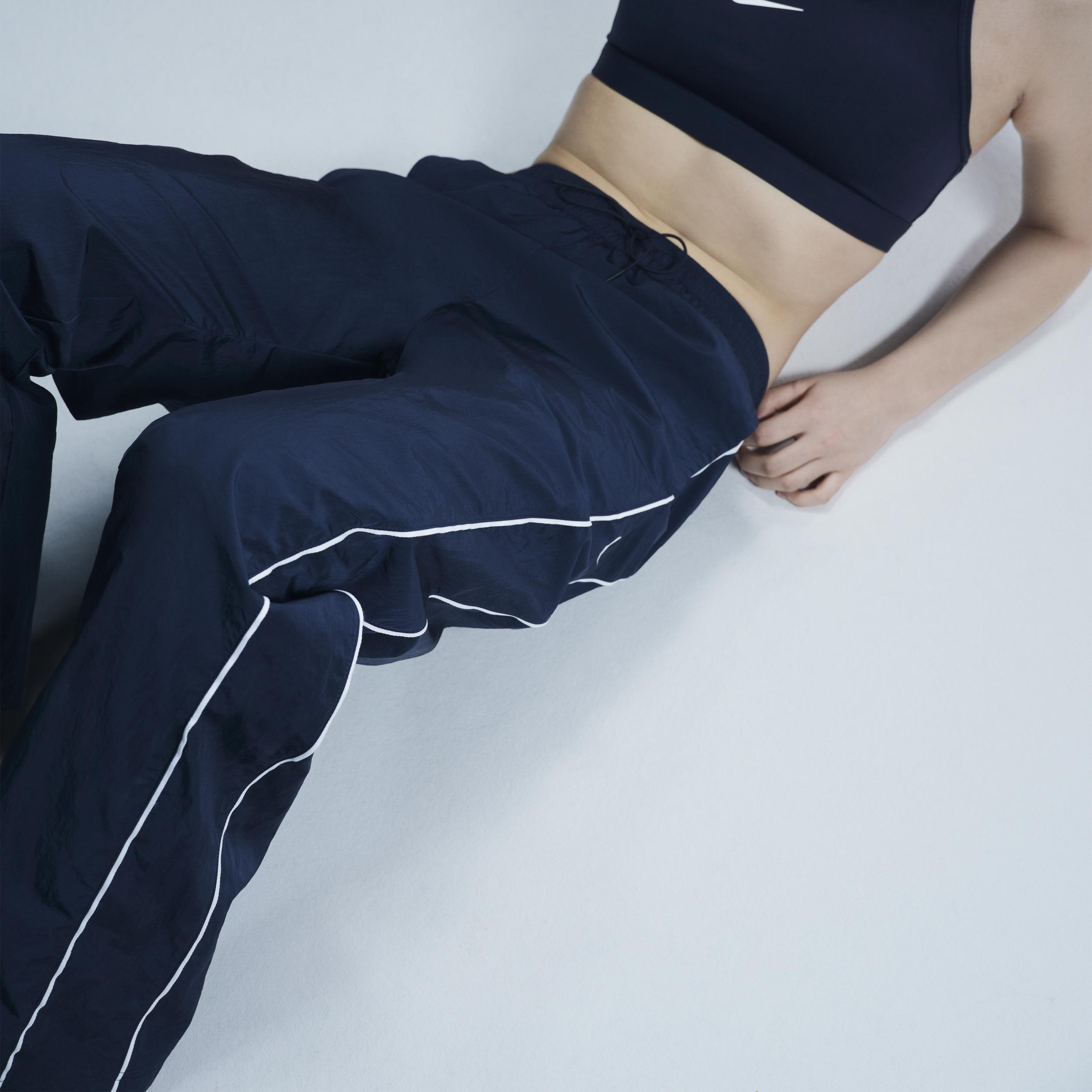 Nike Women's Windrunner High-Waisted Woven Open-Hem Pants Product Image
