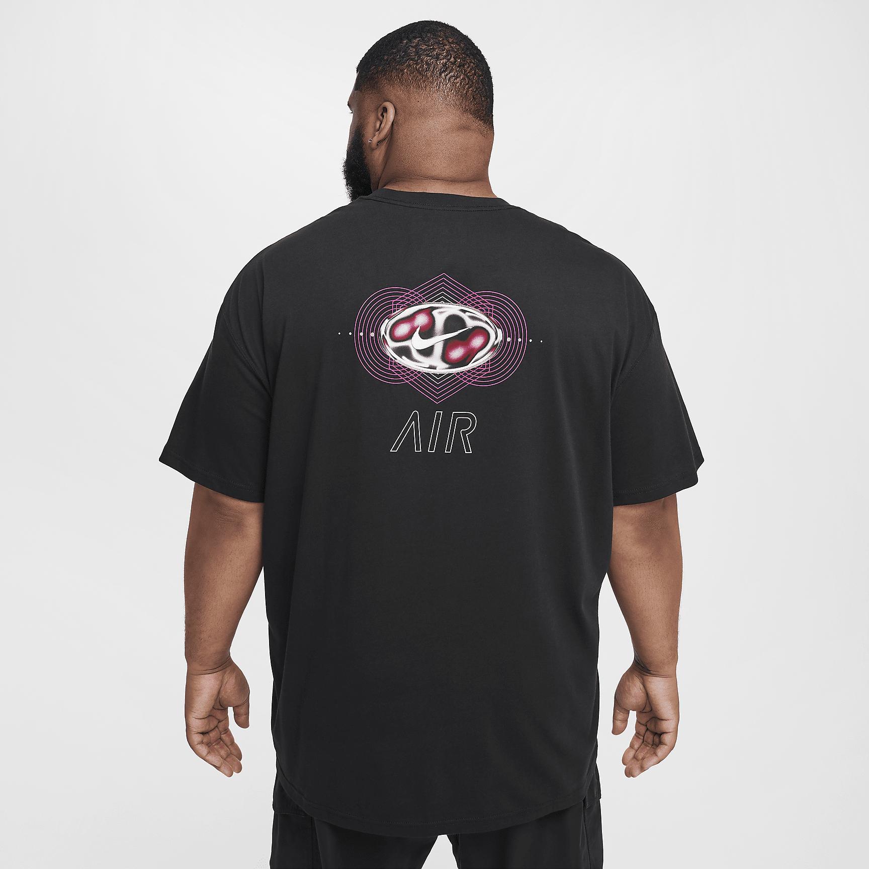 Nike Sportswear Men's Max90 T-Shirt Product Image
