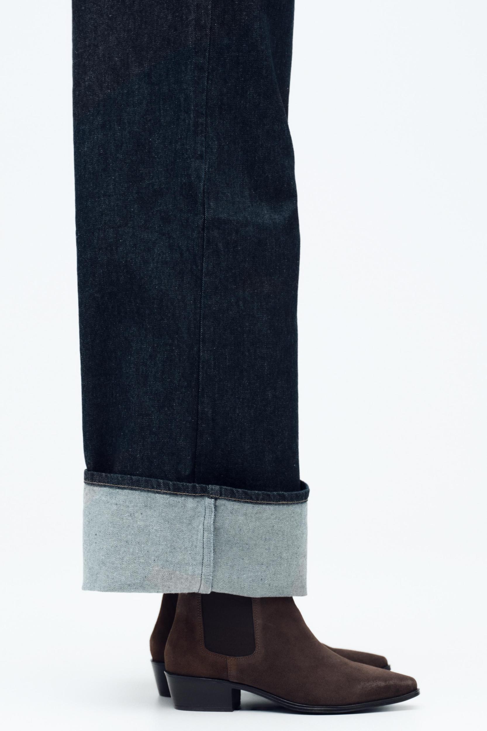 PULL TAB CHELSEA ANKLE BOOTS Product Image