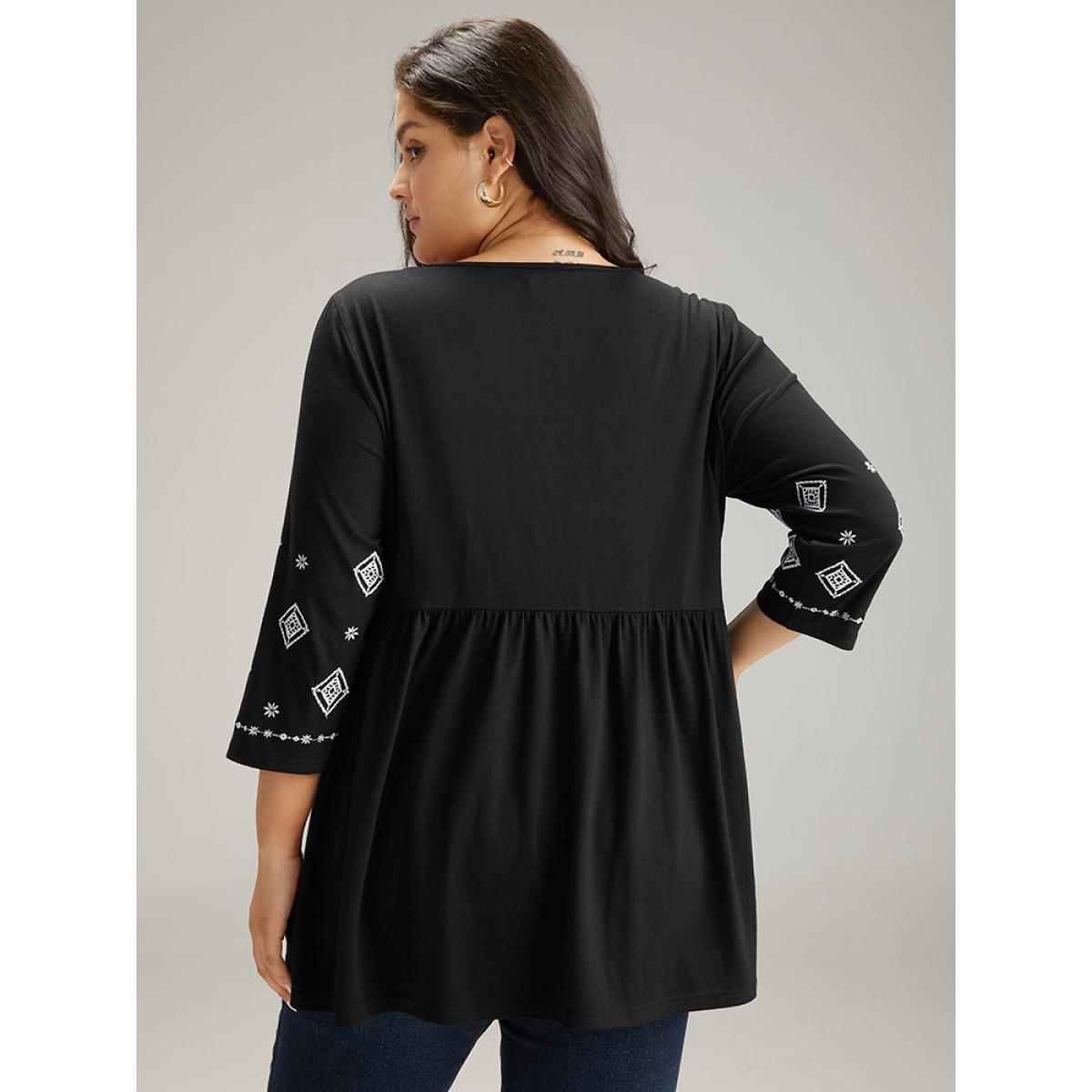 Plus Size Bandana Embroidered V Neck Gathered T-shirt Black Women Elegant Embroidered Bohemian Print V-neck Dailywear T-shirts BloomChic 18-20/2X Product Image