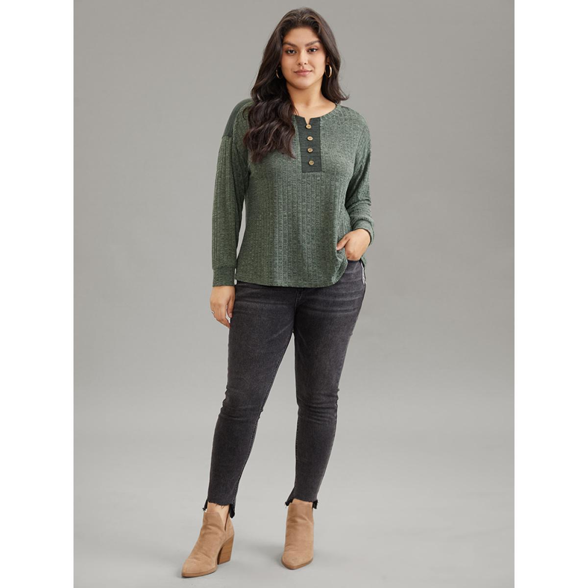 Plus Size Plain Button Detail Round Neck Rib Knit T-shirt Green Women Casual Texture Plain Round Neck Everyday T-shirts BloomChic 14-16/1X Product Image