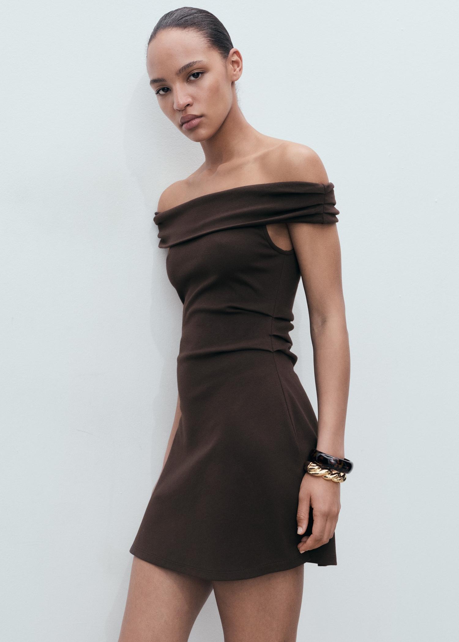 Short strapless dress - Women | MANGO USA Product Image