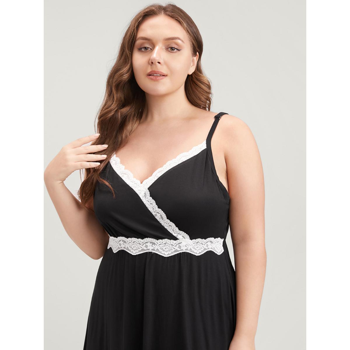 Plus Size Solid Contrast Lace Trim Cami Night Dress Women Black Elegant Plain Spaghetti Strap Loungewear BloomChic 12/L Product Image