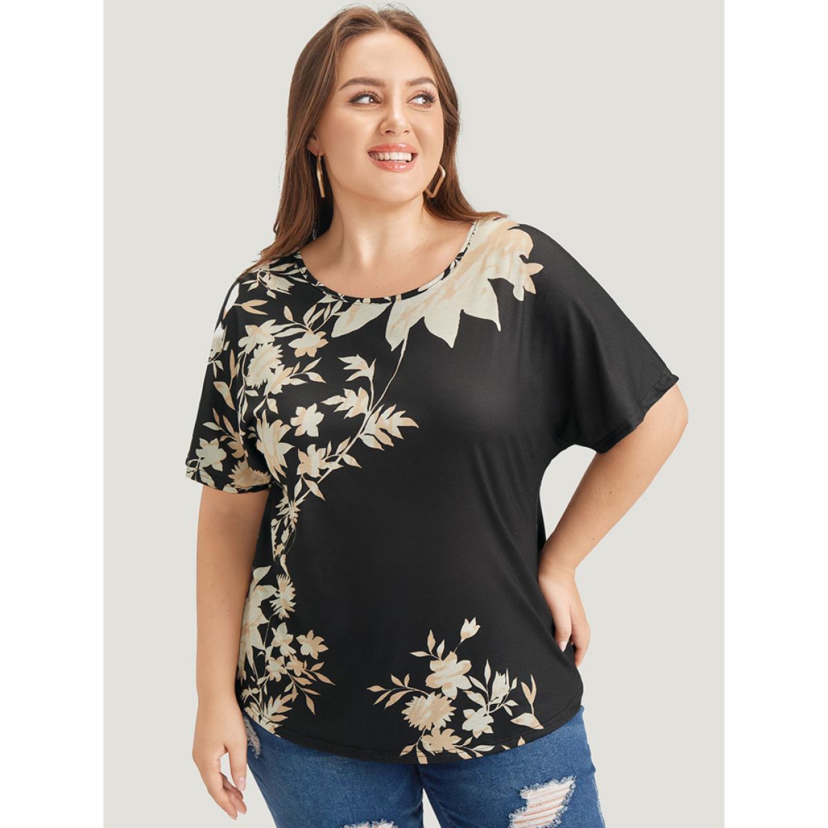 Plus Size Floral Printed Short Sleeve Round Neck T-shirt BlackFlower Women Elegant Floral Round Neck Going out T-shirts BloomChic 28/5X Product Image