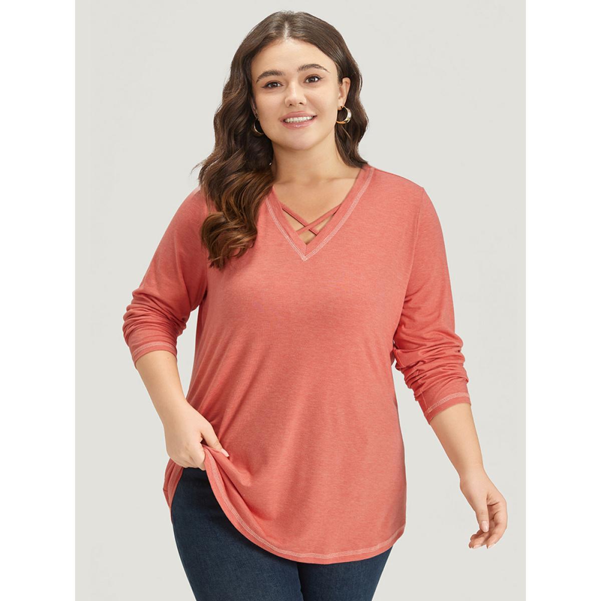 Plus Size Plain Crisscross V Neck Contrast Trim T-shirt Salmon Women Casual Plain Plain V-neck Dailywear T-shirts BloomChic 22-24/3X Product Image