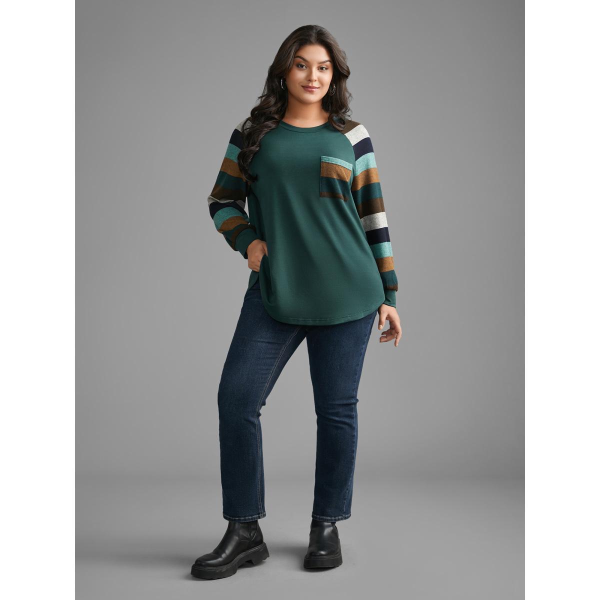 Plus Size Contrast Patched Pocket Raglan Sleeve Sweatshirt Women Cyan Casual Contrast Round Neck Everyday Sweatshirts BloomChic 30/6X Product Image