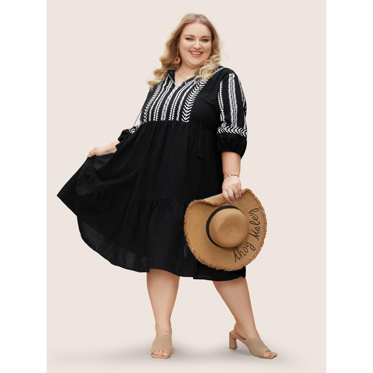 Plus Size Cotton Geometric Bandana Print Tassel Trim Dress Black Women Resort Non V-neck Short sleeve Curvy Knee Dress BloomChic 26/4X Product Image