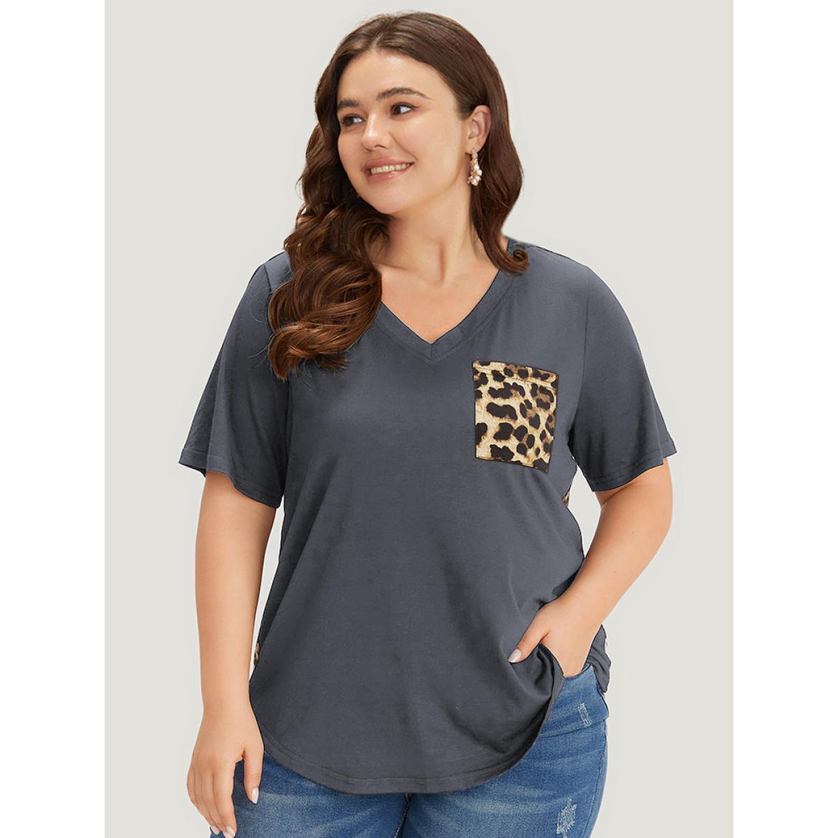 Plus Size Leopard Patchwork Patched Pocket V Neck T-shirt DimGray Women Casual Arc Hem Leopard V-neck Dailywear T-shirts BloomChic 12/L Product Image