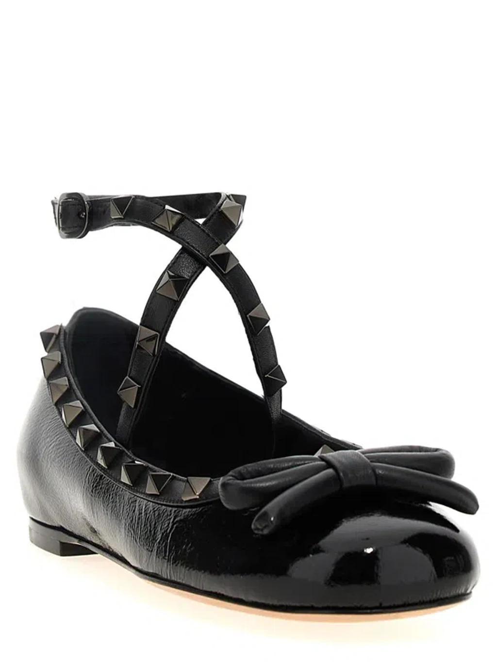 VALENTINO GARAVANI Rockstud Patent Leather Ballerina Shoes In Black Product Image