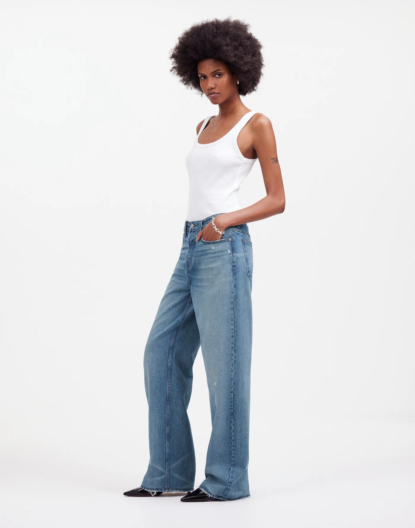 Low-Slung Baggy Jeans Product Image