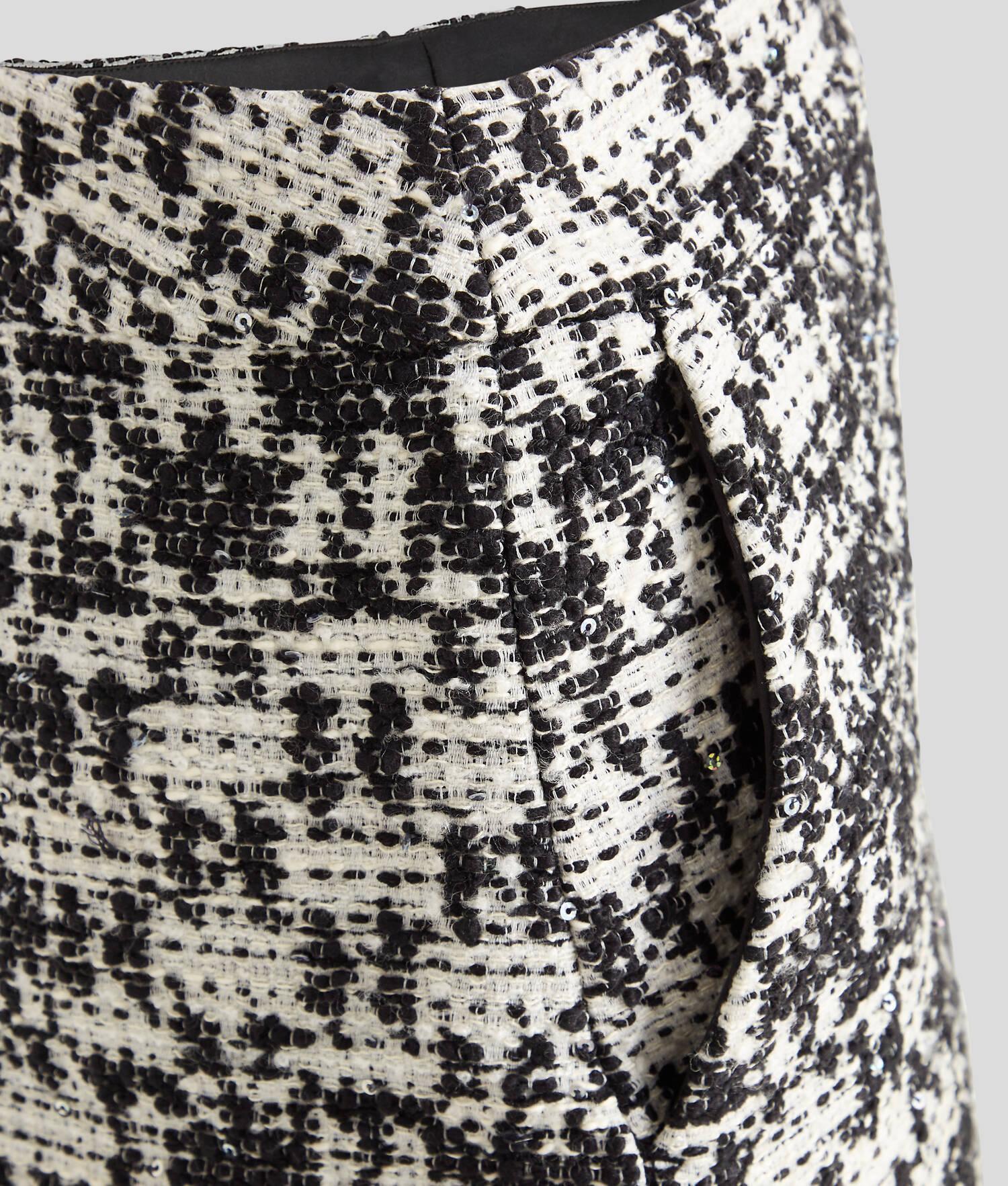 CHECKED BOUCLÉ SKIRT Product Image