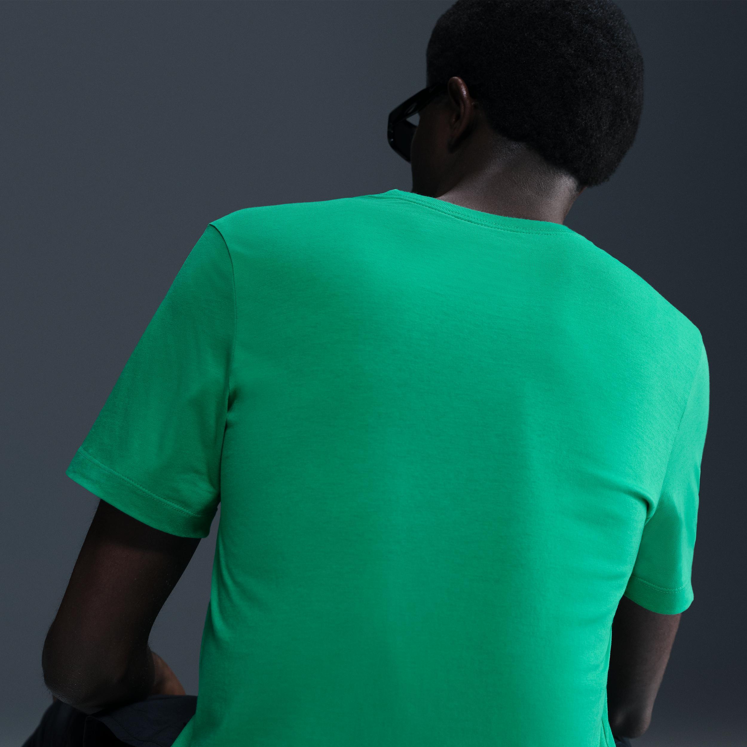 Nike Sportswear Club Men's T-Shirt Product Image
