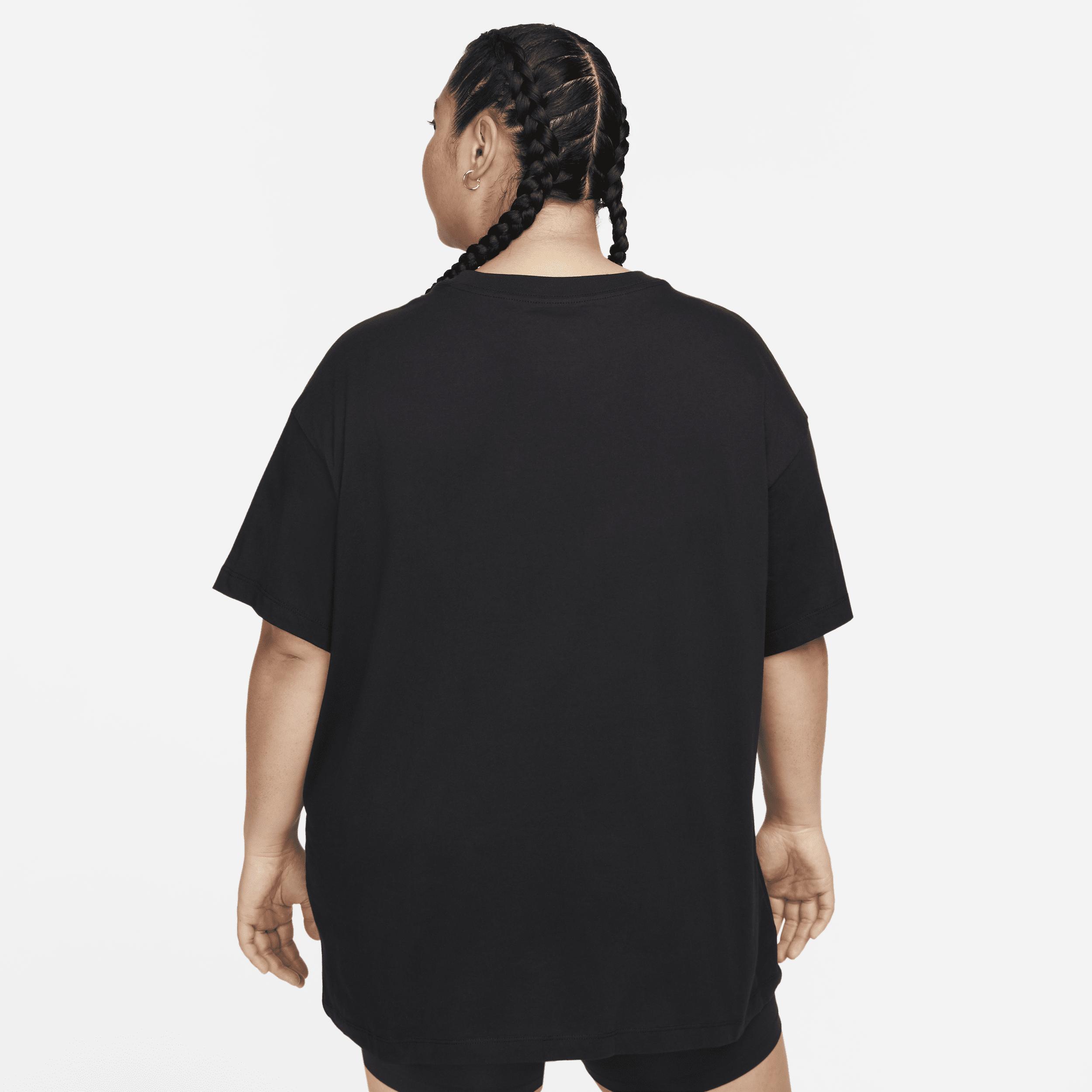 Plus Size Nike Sportswear Essential Tee, Women's, Size: 1XL, Black Product Image
