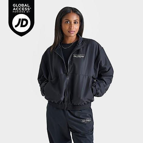 New Balance Womens Lightweight Woven Jacket Product Image