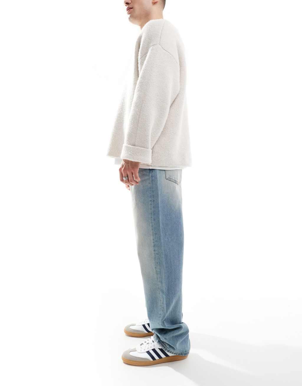 River Island loose fit jeans in light blue Product Image