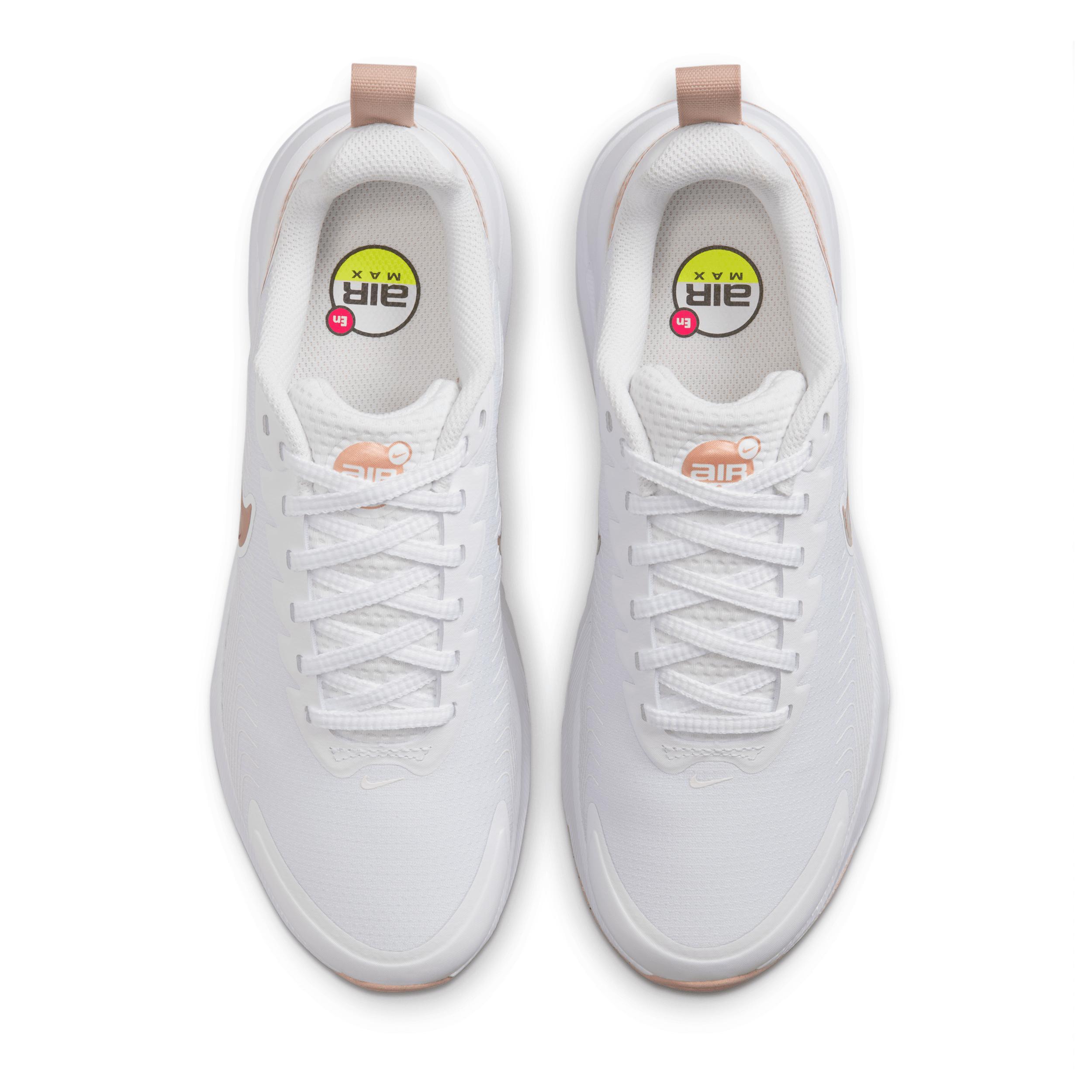 Nike Women's Air Max Nuaxis Shoes Product Image