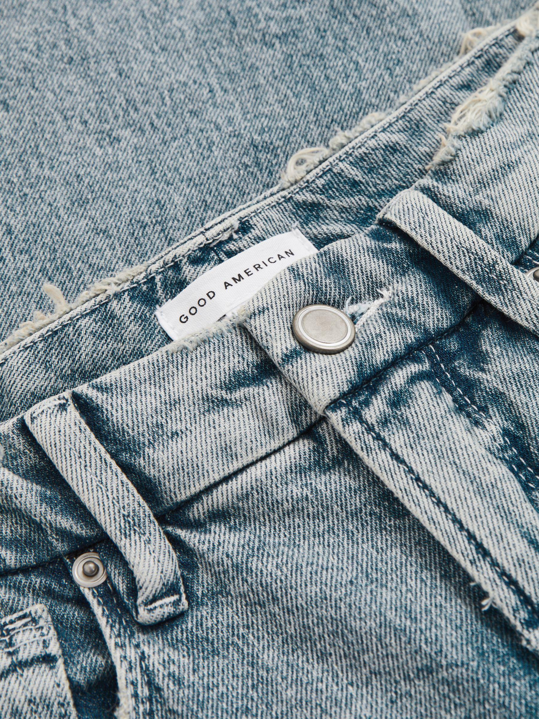 Good American Straight-Leg Slit-Hem Jeans in Light Indigo Product Image