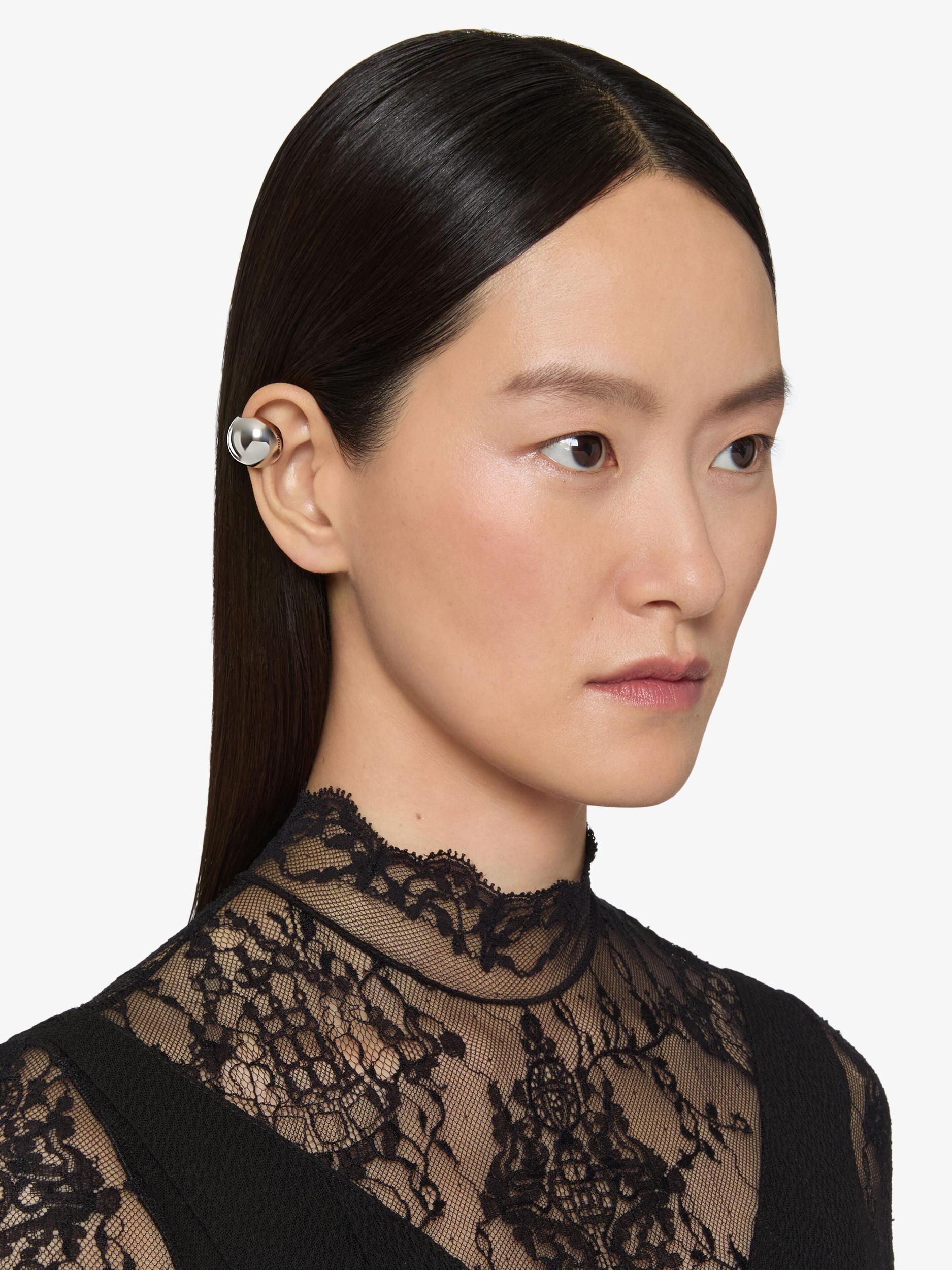Curve earcuff in metal Product Image