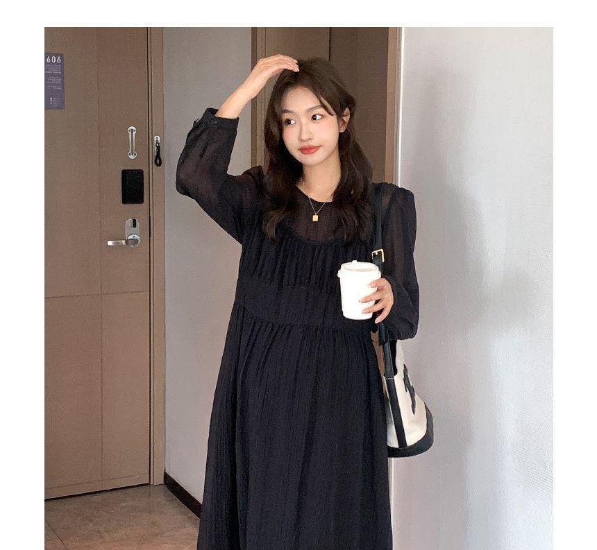 Maternity  Long-Sleeve Plain Maxi Dress Product Image