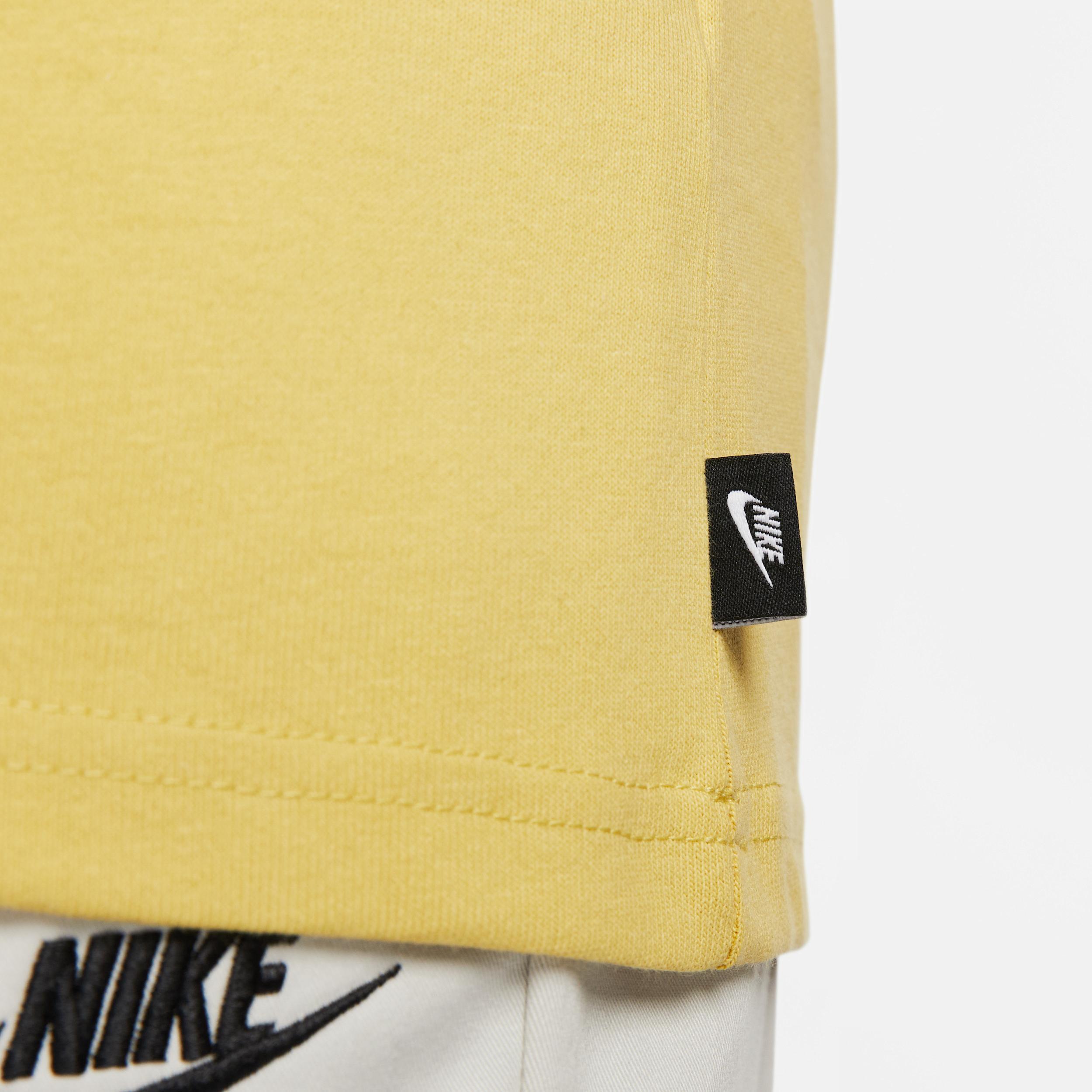 Men's Nike Sportswear Premium Essentials T-Shirt Product Image