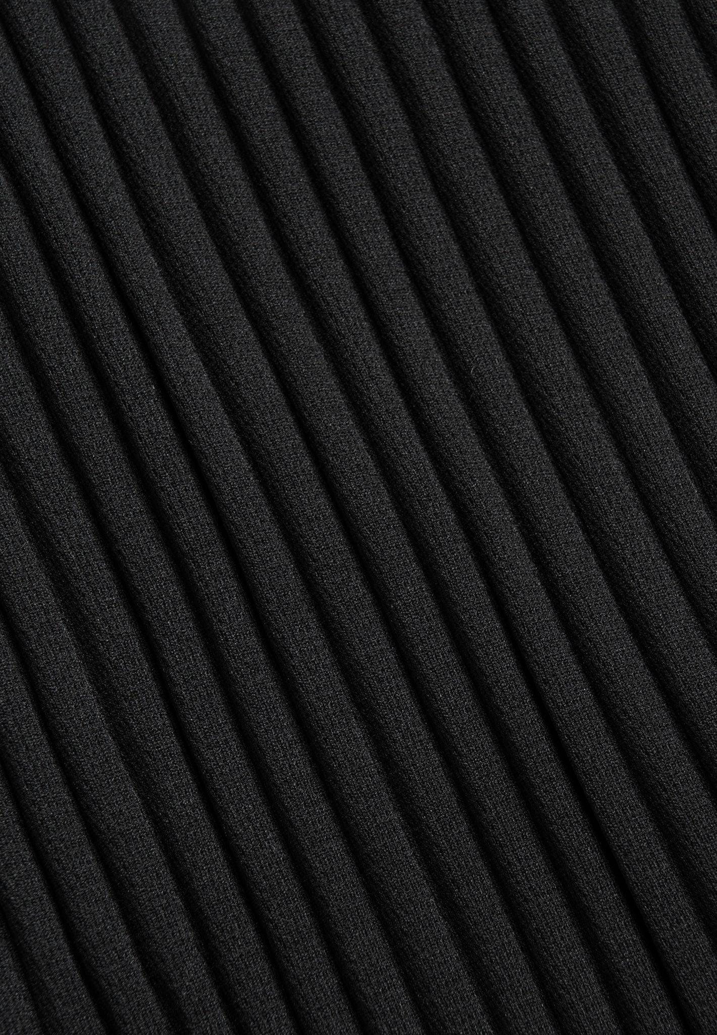 Pleated Shorts - Black Male Product Image