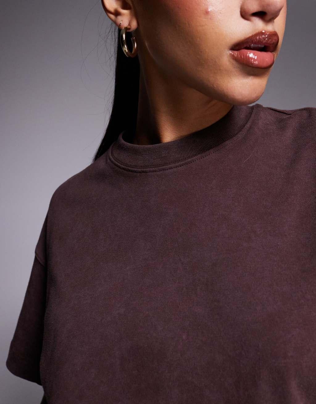 4505 Icon boxy heavyweight cotton t-shirt with quick dry finish in washed cocoa  Product Image