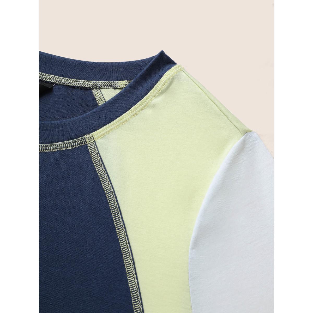 Plus Size Round Neck Contrast Patchwork Quilted T-shirt Navy Women Casual Contrast Round Neck Everyday T-shirts BloomChic 18-20/2X Product Image